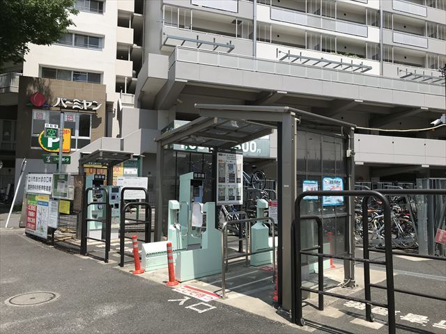 写真：入出庫口