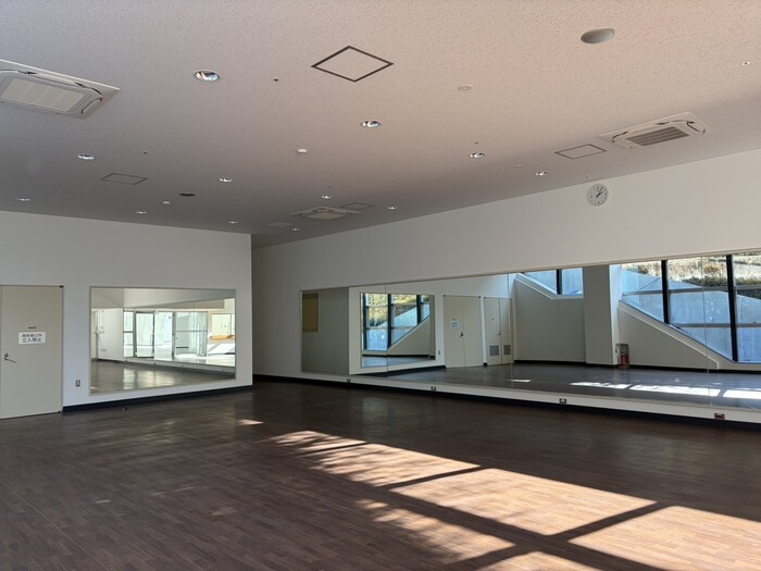 柴崎市民体育館内の写真