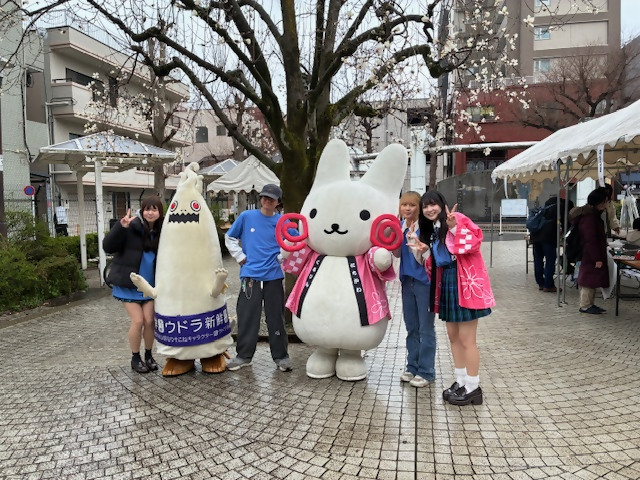 スタッフとくるりんとウドラの画像