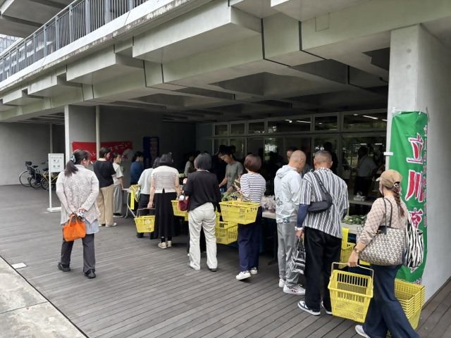直売の様子