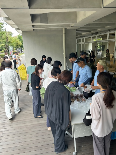 直売会の列