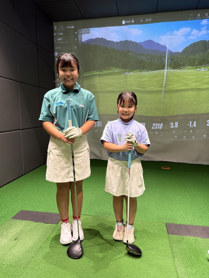 小澤蘭さん、菫さん、姉妹の写真