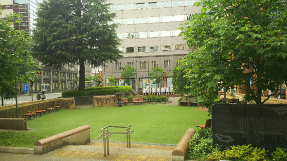 市制50周年記念憩いの場人工芝整備