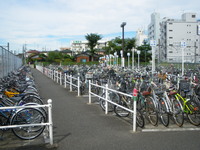 自転車駐車場出入口